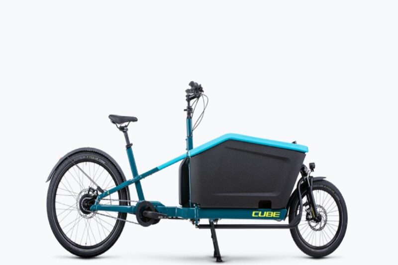 Cube Cargo Hybrid 500 bleu et vert