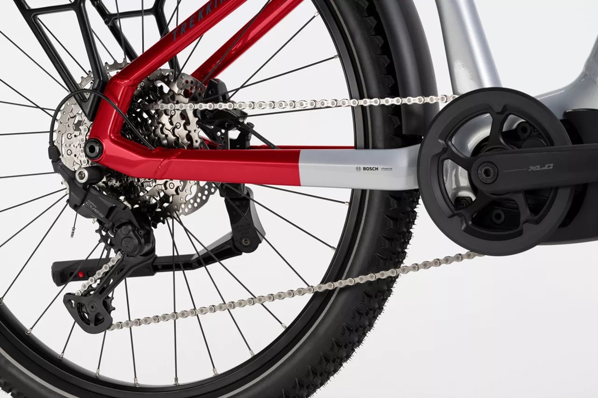 Haibike TREKKING 7 - High
Soft grey/red/blue brillant 2025 – Image 5