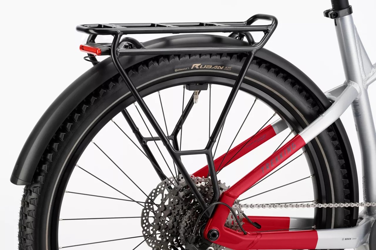 Haibike TREKKING 7 - High
Soft grey/red/blue brillant 2025 – Image 6