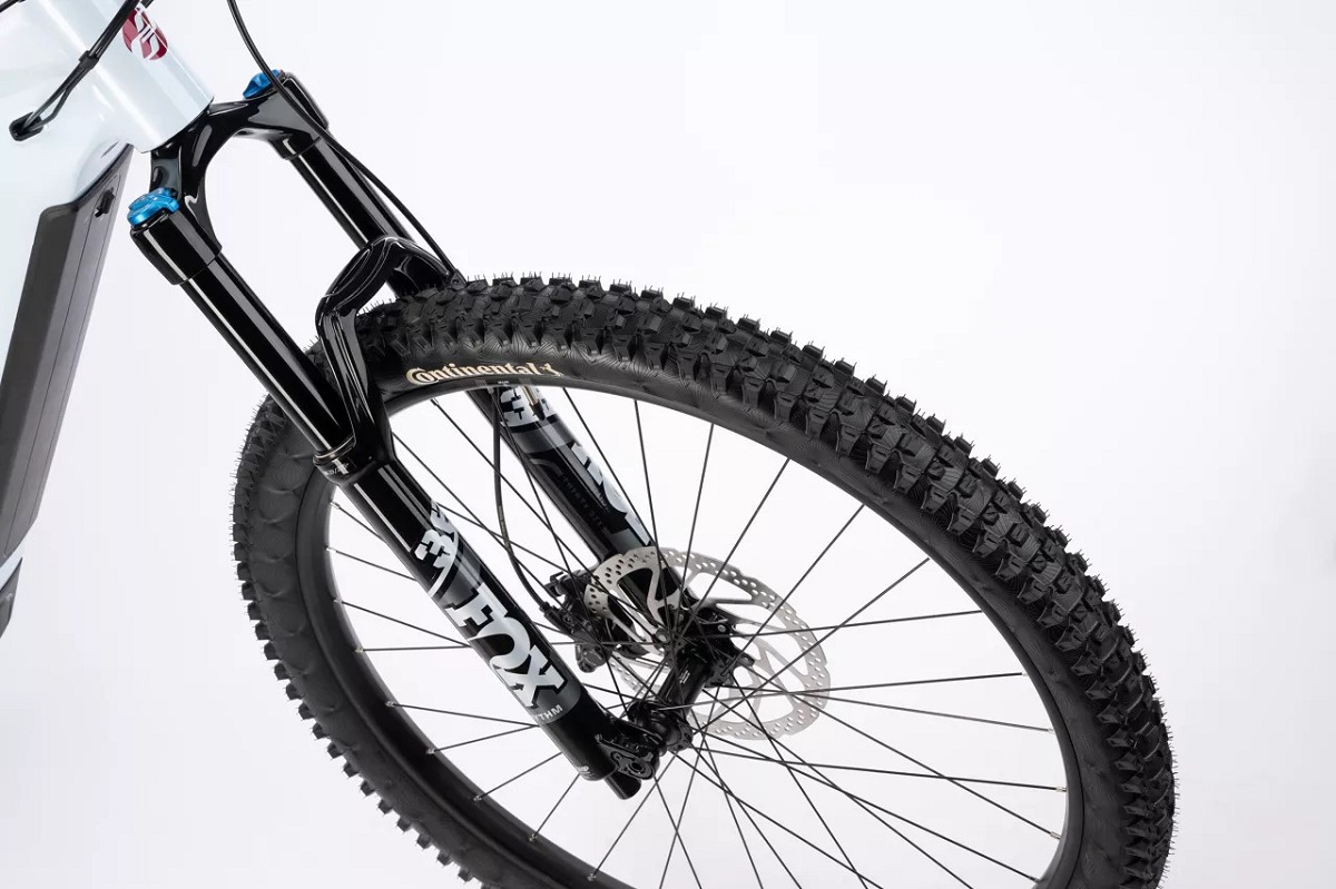 GHOST E-ASX ADVANCED LOW
Unisexe snow blue/shadow gray - glossy 2025 – Image 4