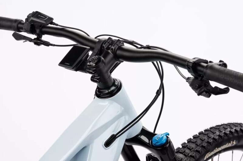 GHOST E-ASX ADVANCED LOW
Unisexe snow blue/shadow gray - glossy 2025 – Image 3