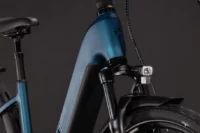 Cube Touring Hybrid Pro 800 bleu électrique et Prizm 2027 – Image 7