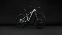 Alternative view of Cube Stereo Hybrid ONE44 HPC Pro 800 bleu perle et noir 2027
