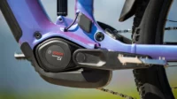 Cube Stereo Hybrid ONE44 Pro 800 bleu iris et violet 2027 – Image 12